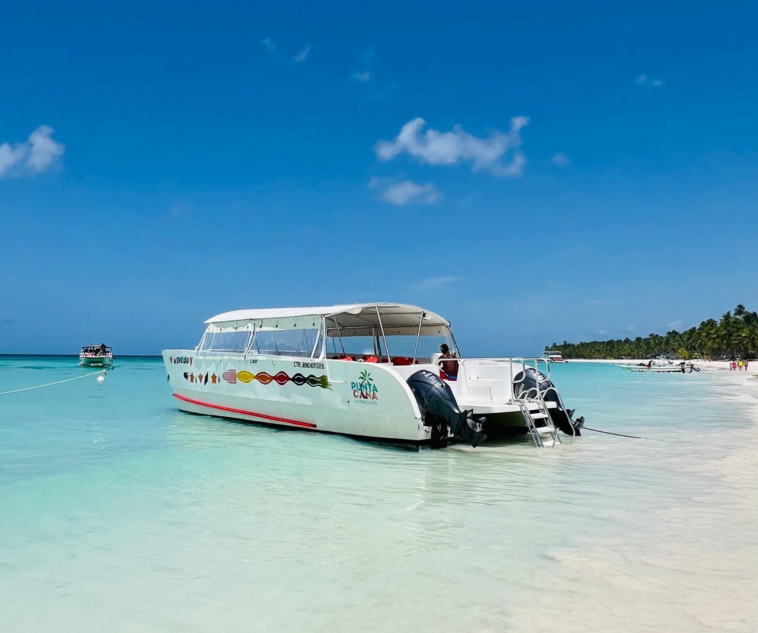 Embarcação Saona